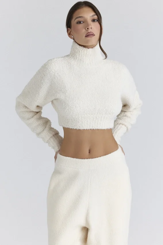 Cheyenne Ivory Cropped Chunky Boucle Wool Knit Sweater Cheyenne Ivory Cropped Chunky Boucle Wool Knit Sweater