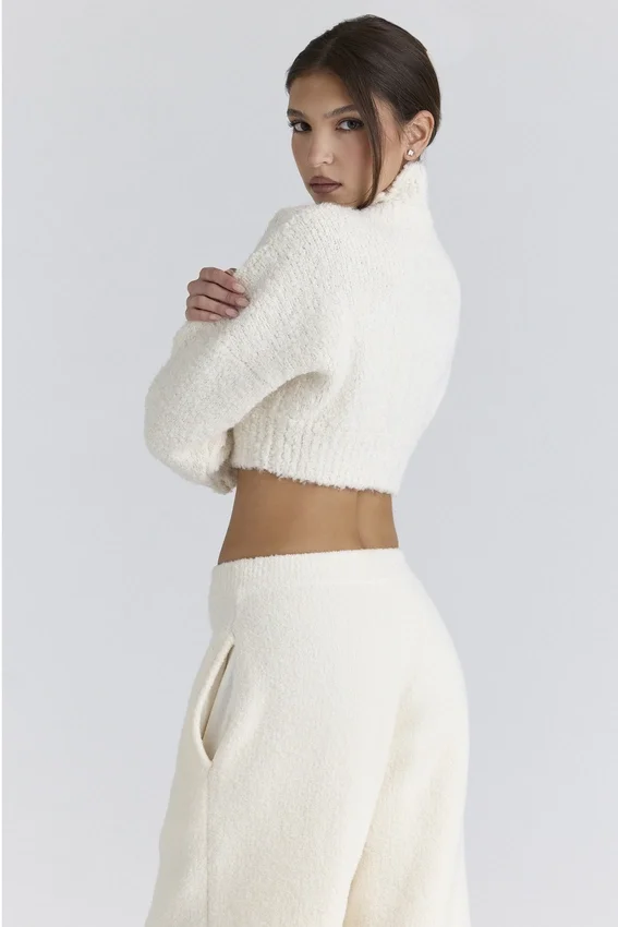 Cheyenne Ivory Cropped Chunky Boucle Wool Knit Sweater Cheyenne Ivory Cropped Chunky Boucle Wool Knit Sweater