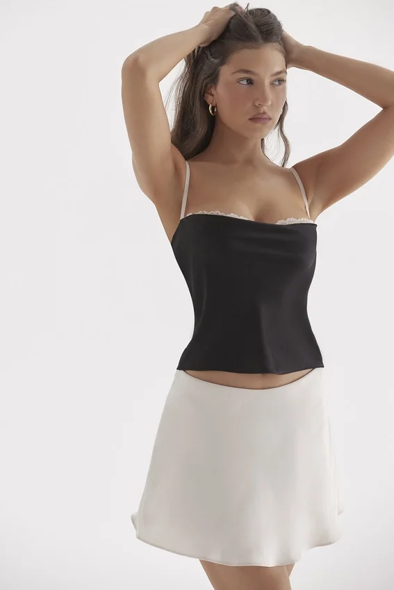 Eli Black & Off White Underwired Top Eli Black & Off White Underwired Top