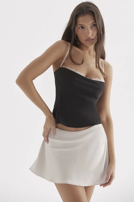Eli Black & Off White Underwired Top Eli Black & Off White Underwired Top