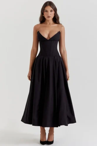 lady black strapless midi dress 1 330x495 - Lady Black Strapless Midi Dress