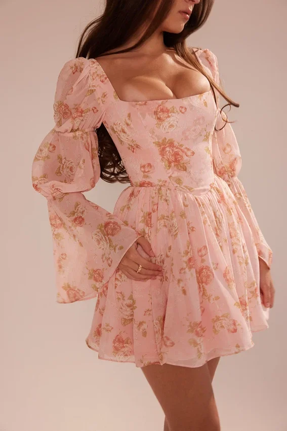 Sancia English Vintage Rose Print Puff Sleeve Mini Dress Sancia English Vintage Rose Print Puff Sleeve Mini Dress