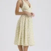 Solada Ivory Vintage Floral Print Georgette Halter Sundress Solada Ivory Vintage Floral Print Georgette Halter Sundress